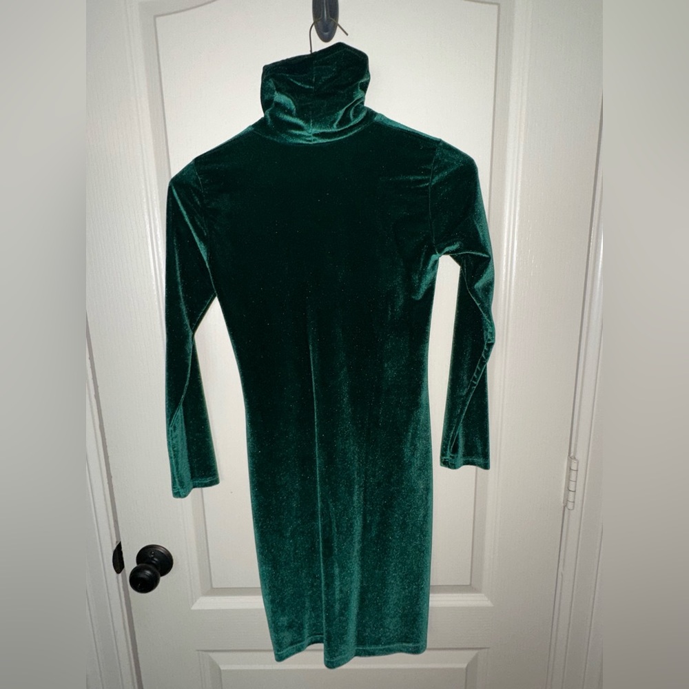 Green Velvet Mini Dress. Size Medium